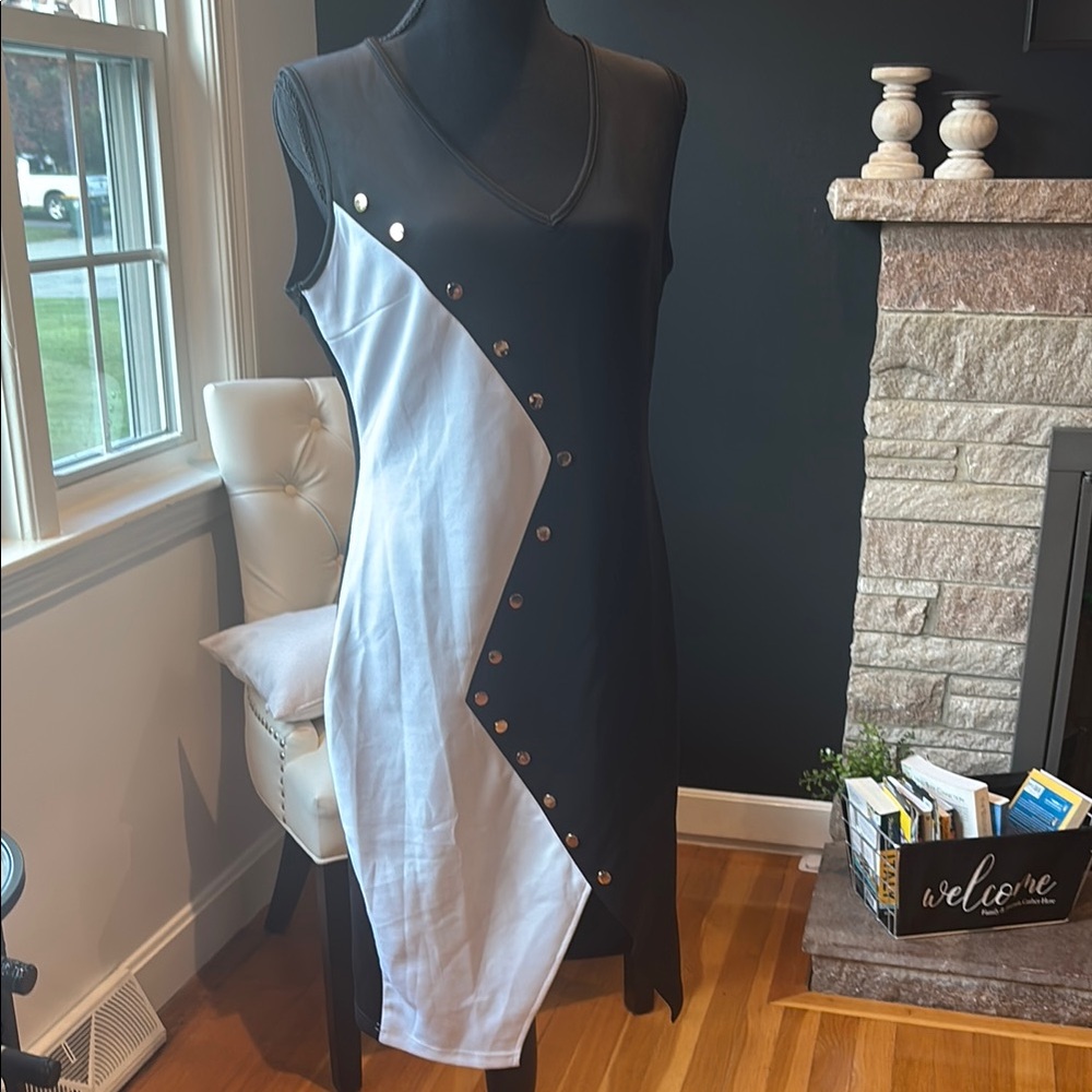 Black and White Asymmetrical Sheath Dress